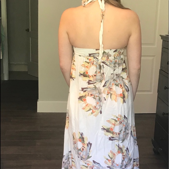 White floor-length sundress - Picture 2 of 5